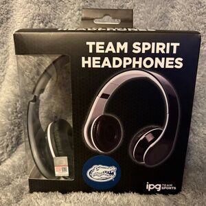 NEW IN BOX Officially licensed FLORIDA GATORS IPG Team Sports Wireless